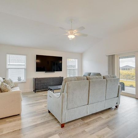 Updated Villages Retreat With Screened Patio! Лийсбърг Екстериор снимка